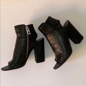 DOLCE VITA Black open toed leather ankle booties
